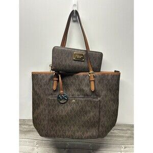 Michael Kors Signature leather Shoulder Handbag & Wallet